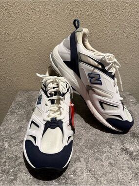 New Balance (NWT) Men’s Navy & White Athletic Sneakers Size 13